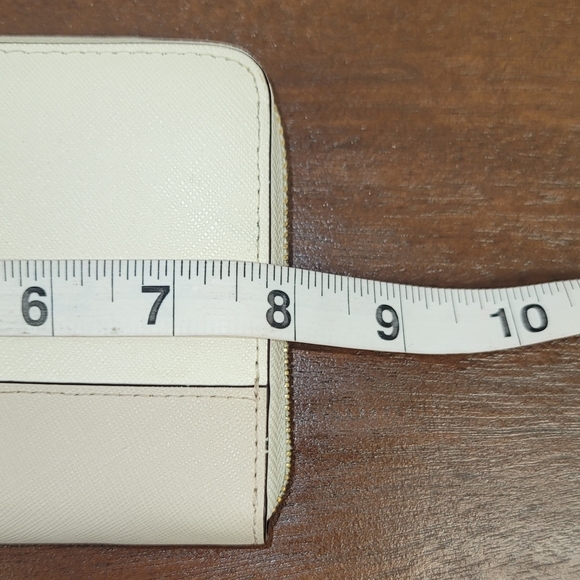 Kate Spade Wallet - Picture 8 of 8